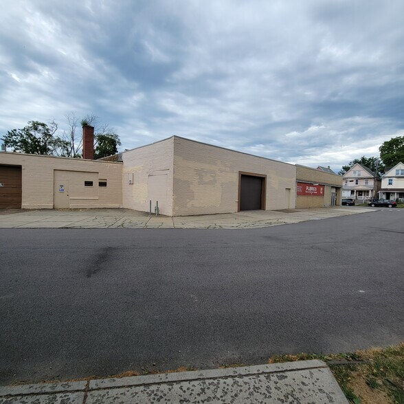 More Photos Of 125 Ontario St, Buffalo Warehouse For Sale
