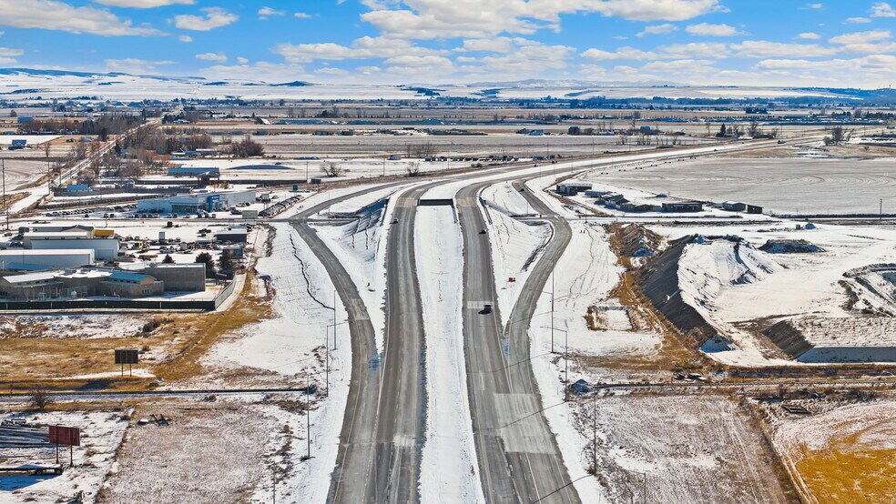 More Photos Of 2310 Trails End, Saint Anthony Specialty For Sale