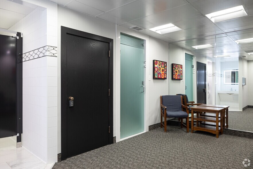 More Photos Of 90 Madison St, Denver Office For Lease