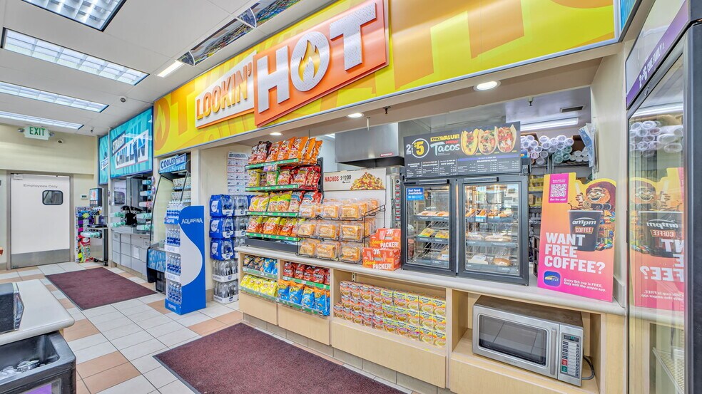 More Photos Of 1187 W San Marcos Blvd, San Marcos Service Station For Sale