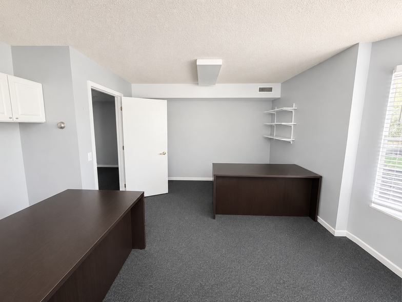 More Photos Of 1720 Glenwood Ave N, Minneapolis Apartments For Sale