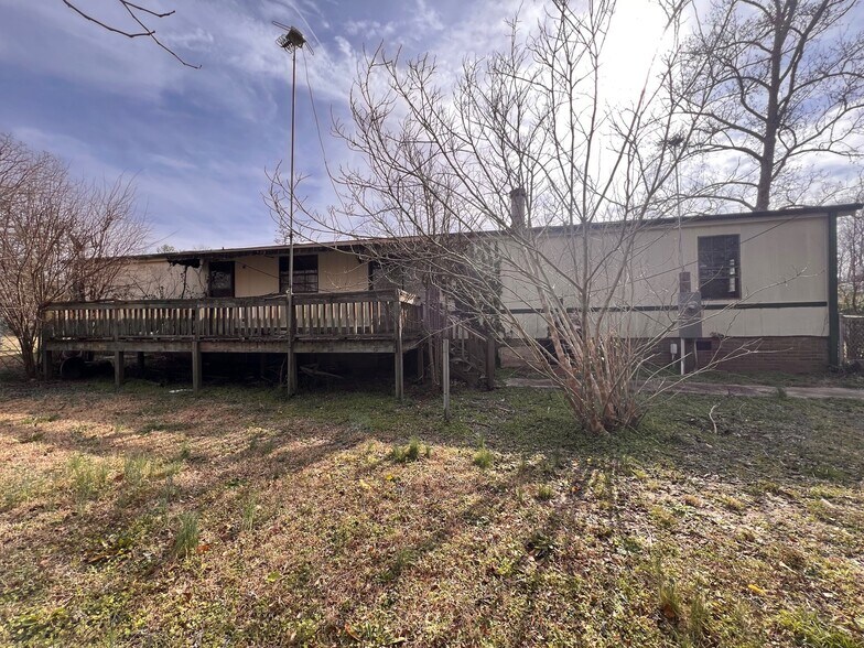 More Photos Of 3268 - 3244 River Fork Rd, Waterloo Bar For Sale