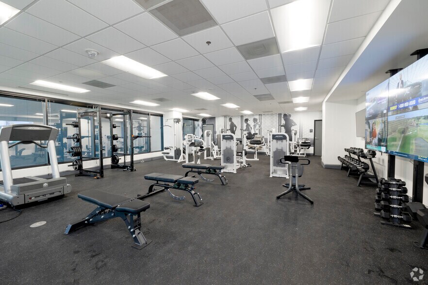 More Photos Of 200 E Van Buren St, Phoenix Office For Lease