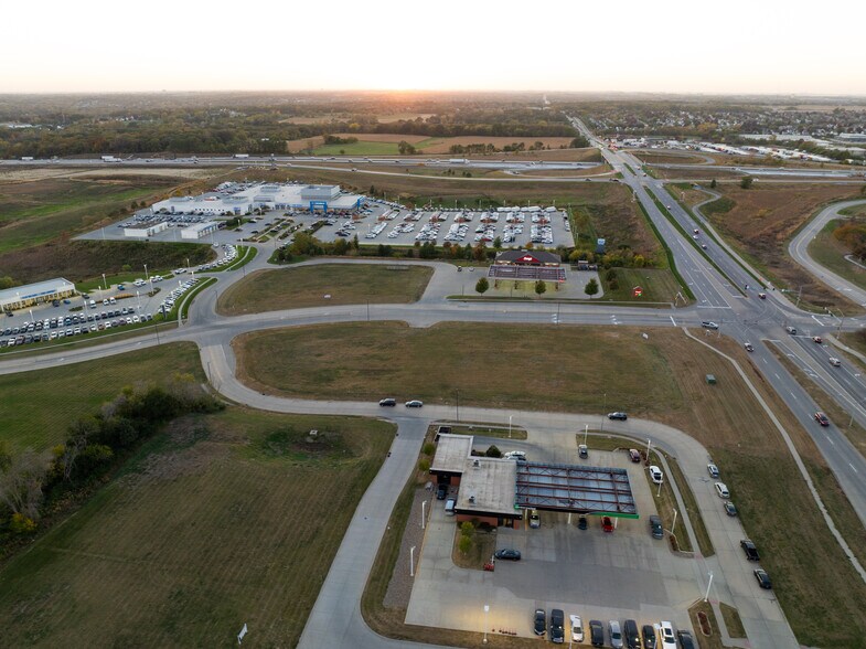 More Photos Of 111th St @ Frontage St, Urbandale Land For Sale