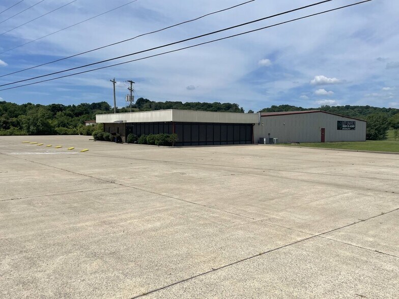 More Photos Of 1380 Burkesville Rd, Columbia Manufacturing For Lease