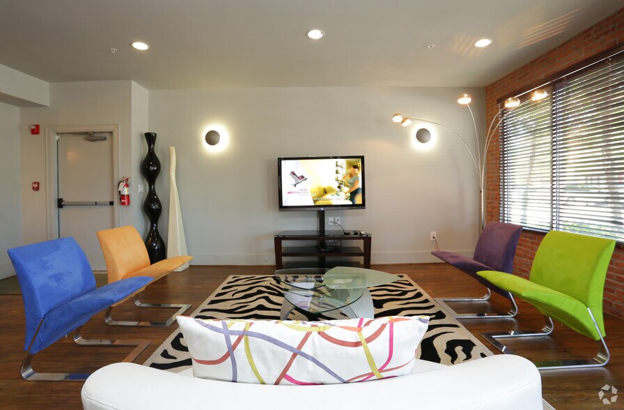 More Photos Of 2000 E Arapaho Rd, Richardson Apartments For Lease