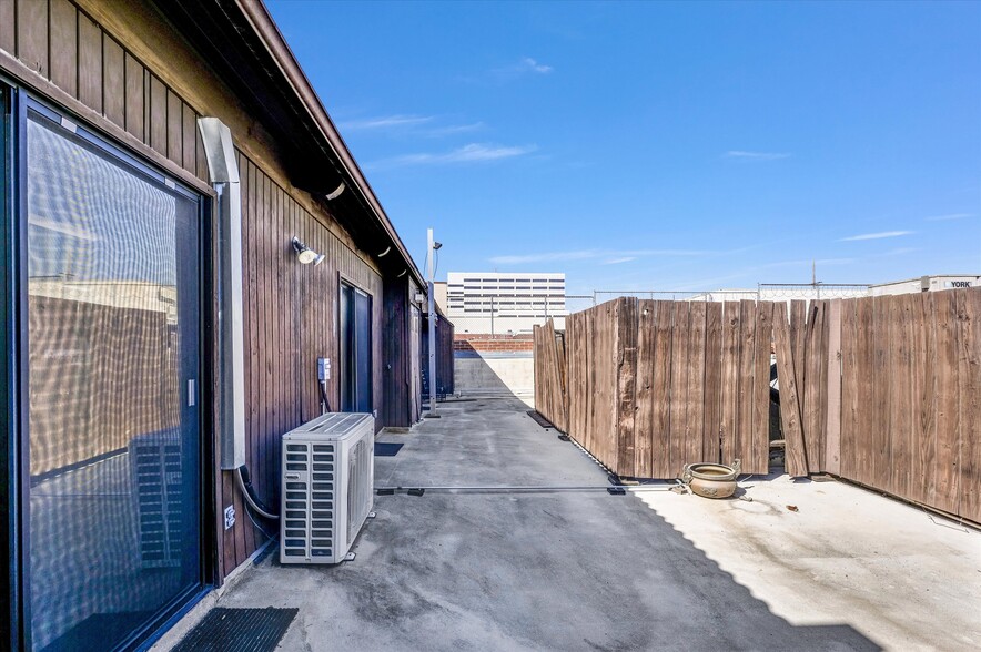 More Photos Of 2320 Cotner Ave, Los Angeles Loft Creative Space For Sale