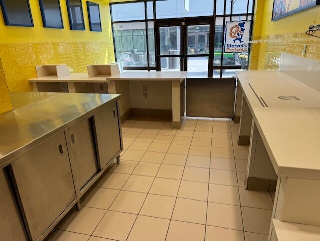 More Photos Of 500 N IH 69, Robstown Warehouse For Lease