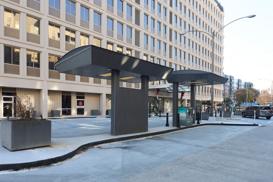 More Photos Of 6065 Roswell Rd NE, Atlanta Office For Sale