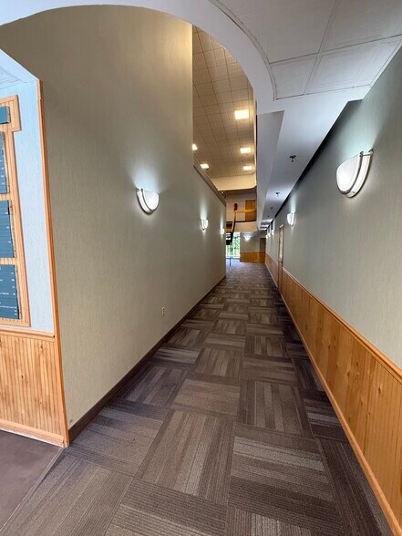 More Photos Of 131 New London Tpke, Glastonbury Medical For Lease