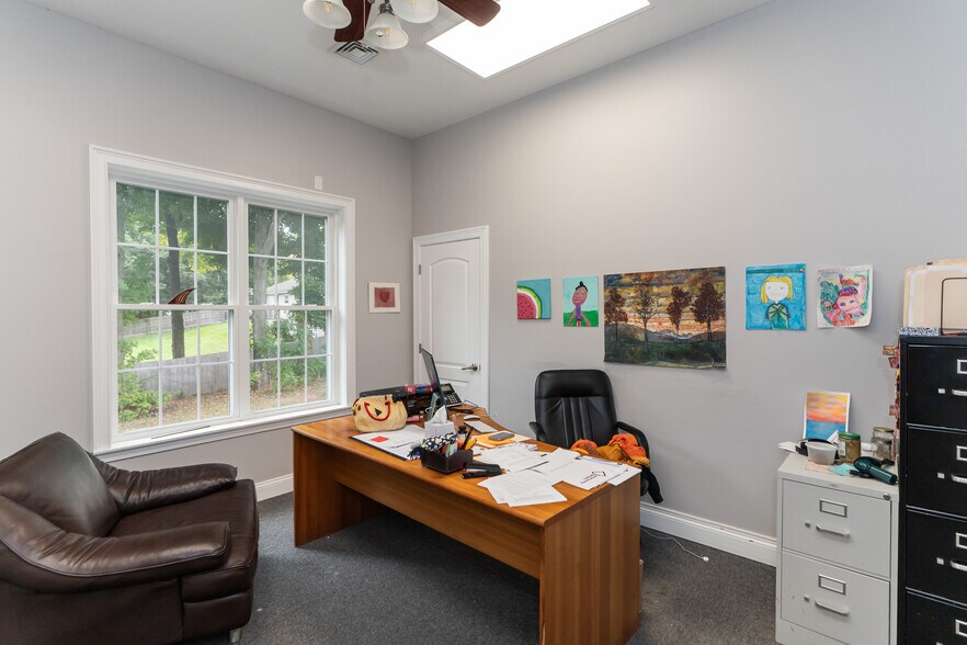 More Photos Of 442 State St, Belchertown Office Residential For Sale