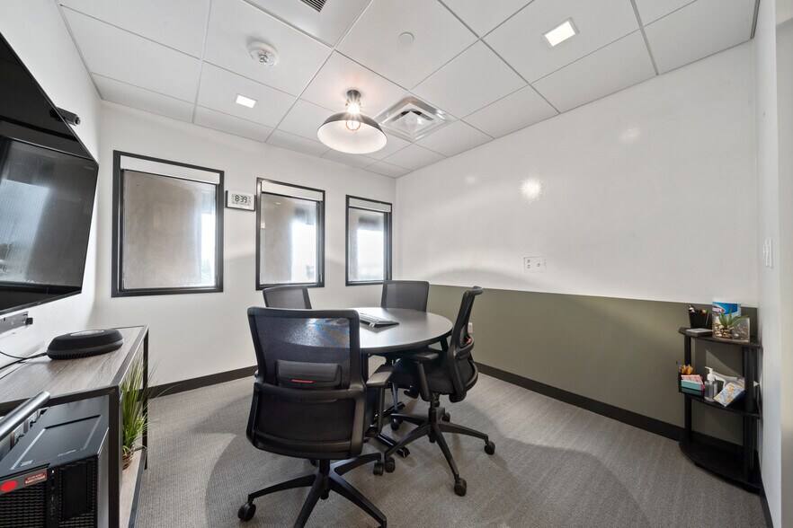 More Photos Of 7620 Guadalupe St, Austin Office For Lease