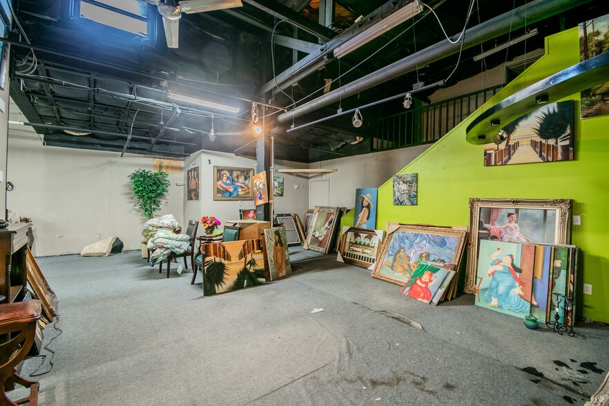 More Photos Of 4214 W Virginia Ave, Tampa Warehouse For Lease
