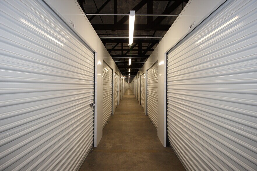 More Photos Of 4093 New Castle Ave, New Castle Self Storage For Sale