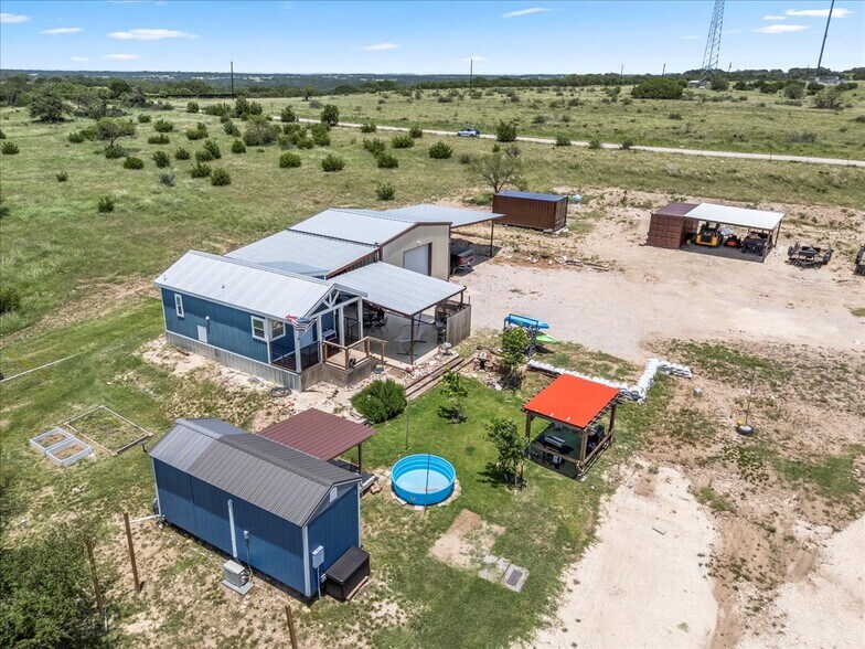 More Photos Of 350 County Road 209, Lampasas Flex For Sale
