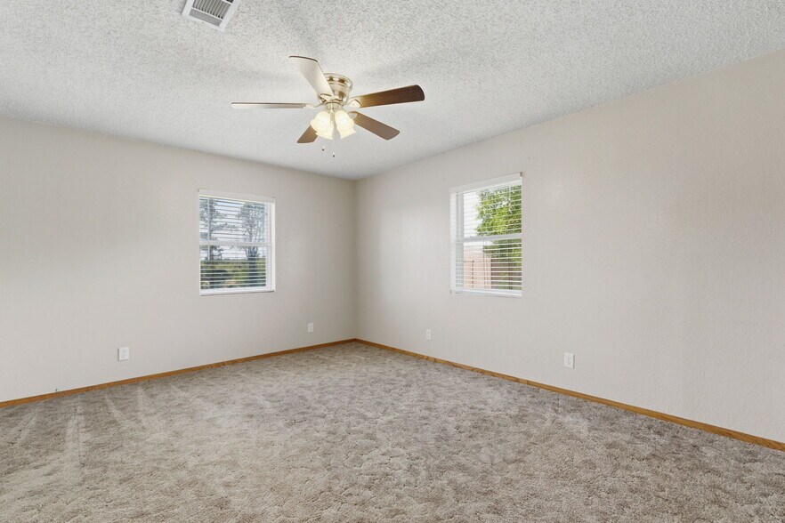 More Photos Of 3523 E Highway 199, Springtown Office For Sale