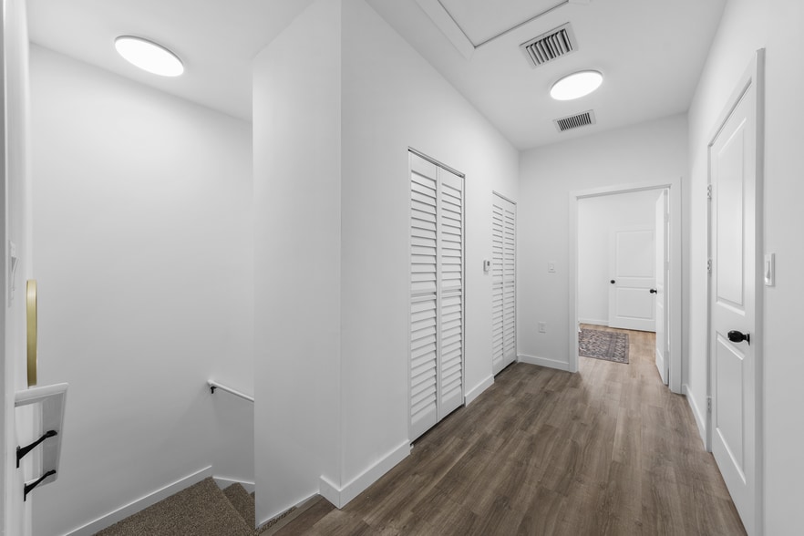 More Photos Of 1585 NW 29th Rd, Gainesville Apartments For Sale