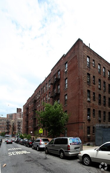 More Photos Of 124 Fort George Ave, New York Apartments For Lease