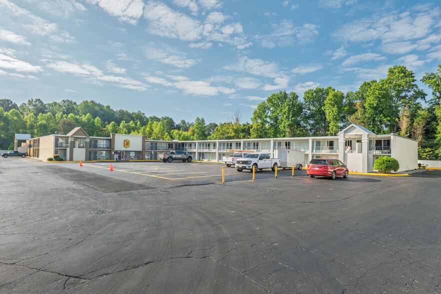 More Photos Of 2402 S Sterling St, Morganton Hotel For Sale