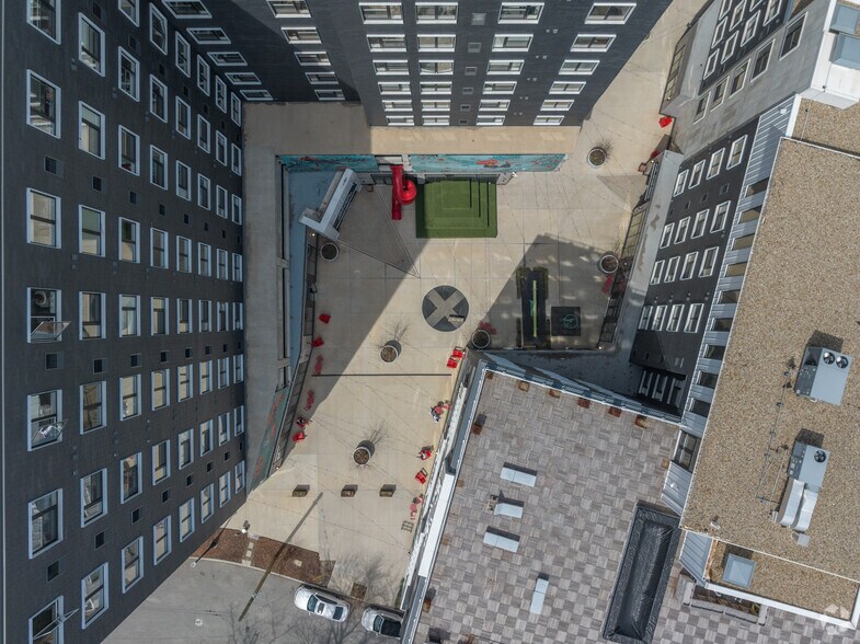 More Photos Of 2875 Detroit Ave, Cleveland Apartments For Lease