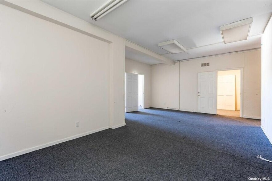 More Photos Of 2943-2957 Long Beach Rd, Oceanside Storefront Retail Office For Lease