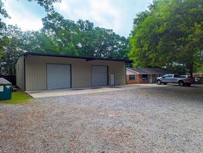 More Photos Of 2261 Dawes Rd, Mobile Warehouse For Sale
