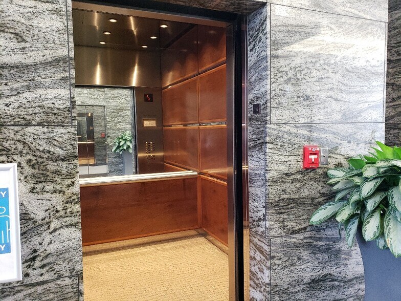 More Photos Of 3633 Inland Empire Blvd, Ontario Office For Lease