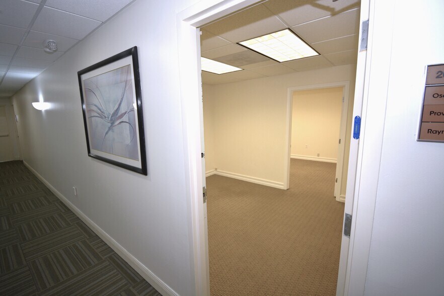 More Photos Of 7765 SW 87th Ave, Miami Office For Sale