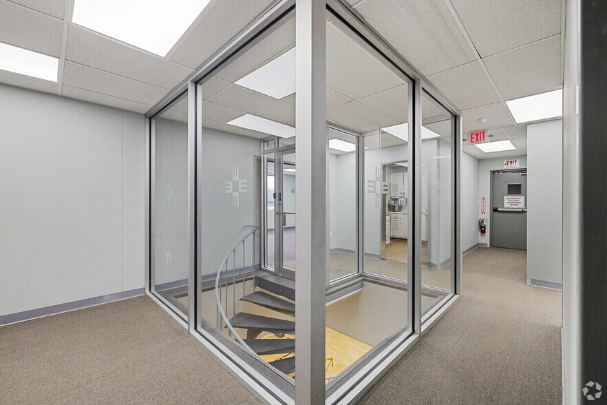 More Photos Of 252-262 Depot Rd, Milford Light Distribution For Lease