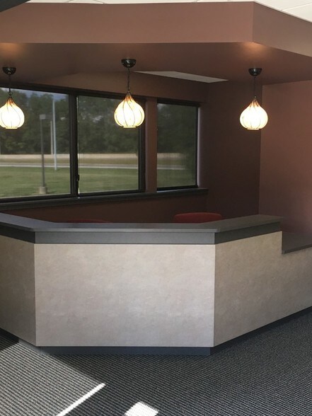 More Photos Of 3 Professional Dr, Alton Office For Lease