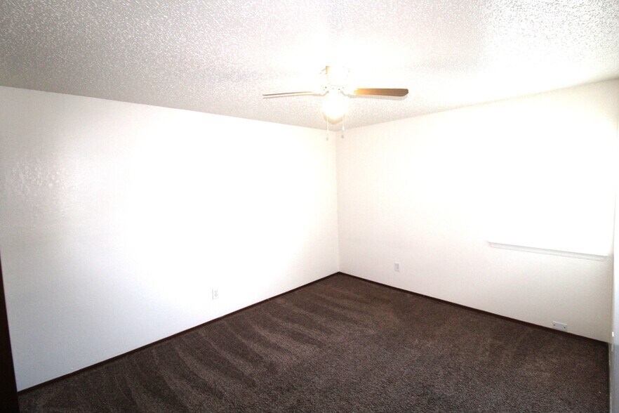 More Photos Of 1311 Glen Oaks Ct, Norman Apartments For Sale