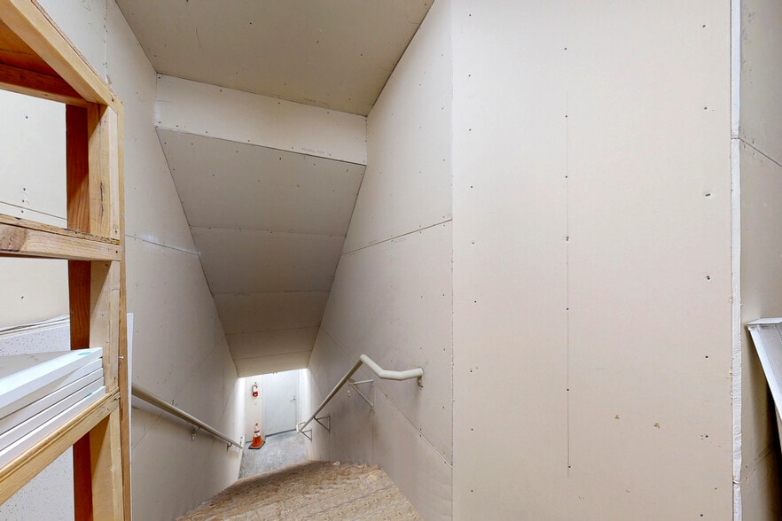 More Photos Of 502 Custer Way SE, Olympia Warehouse For Sale