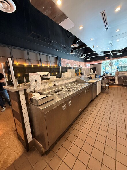 More Photos Of 17505-17571 SH 249, Houston Storefront For Lease