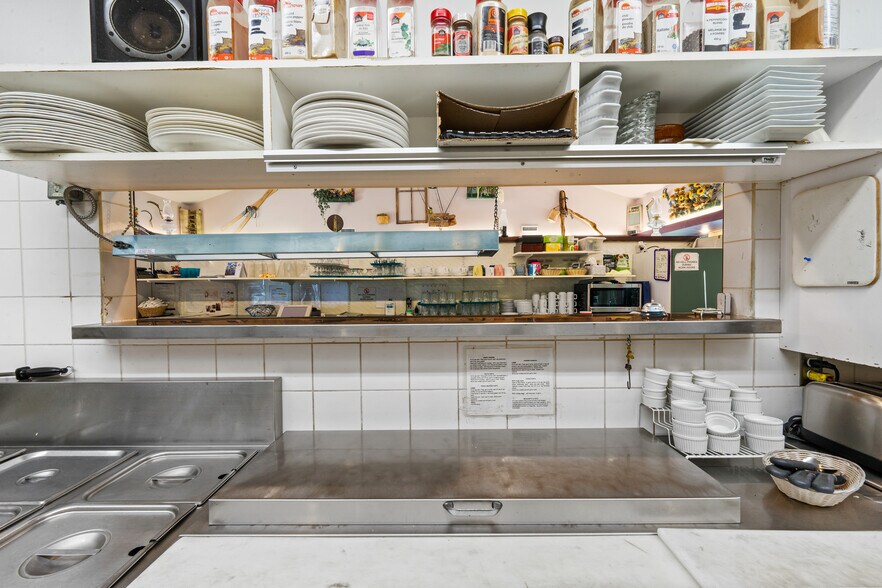 More Photos Of 1916 10th Av, Spruce View Restaurant For Sale