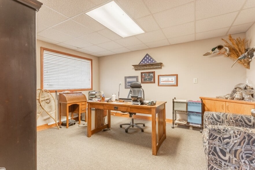 More Photos Of 219 & 303 W Chase st, Springfield Light Distribution For Lease