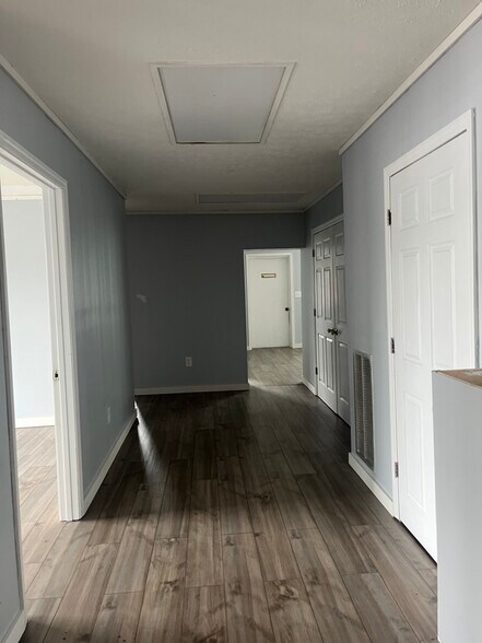 More Photos Of 149 Linden Rd, Centerville Office Residential For Sale
