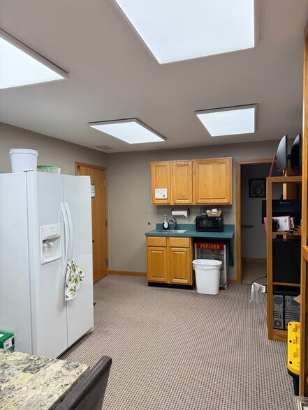 More Photos Of 502 Henry St, New Haven Office For Sale