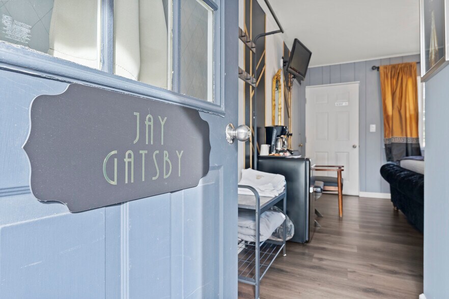 More Photos Of 214 County Road 152, Northville Hotel For Sale