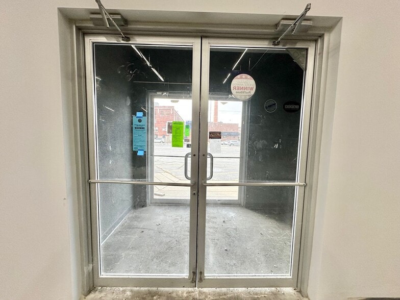 More Photos Of 218 S East St, Crown Point Freestanding For Sale