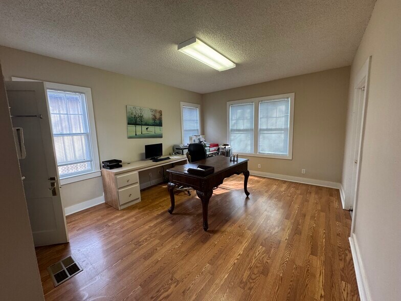 More Photos Of 436 S Fannin Ave, Tyler Office Residential For Sale