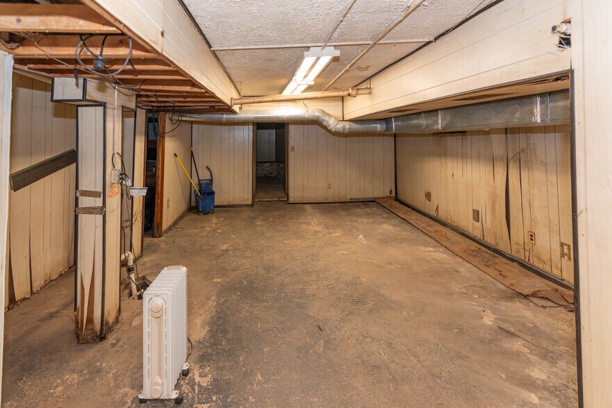 More Photos Of 4905 Liberty Heights Ave, Gwynn Oak Storefront Retail Residential For Sale