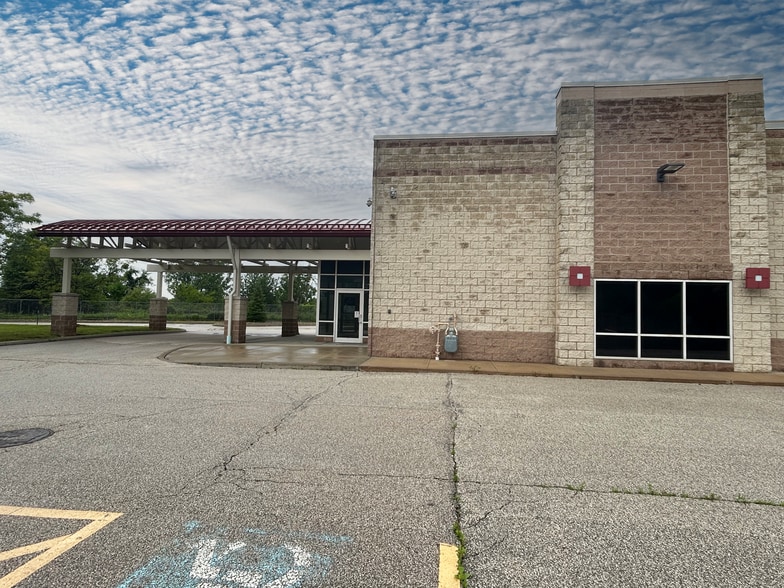 More Photos Of 14000 Keystone Pky, Brook Park Medical For Lease