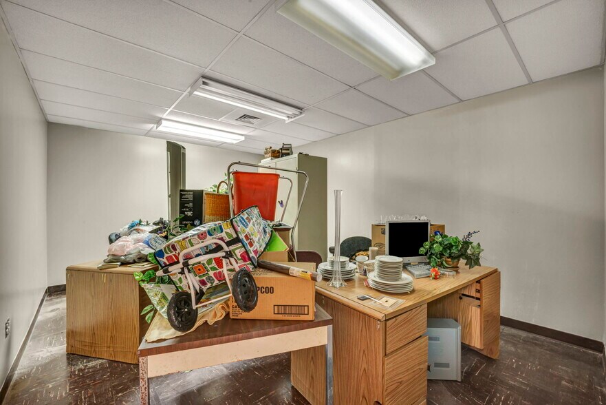 More Photos Of 15715 Libby Rd, Maple Heights General Retail For Sale