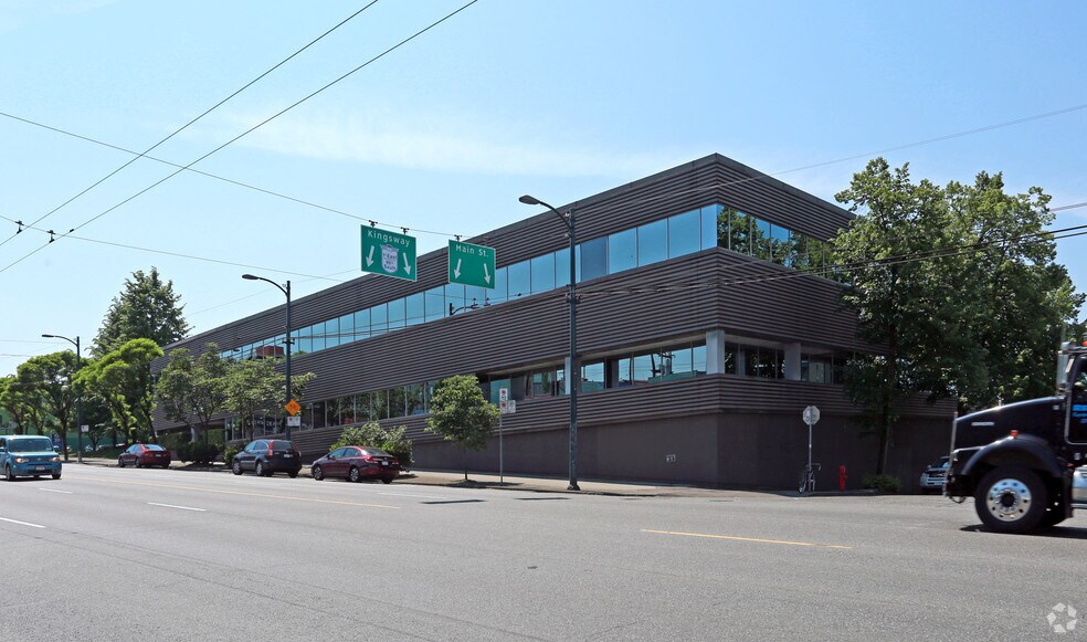 More Photos Of 2015 Main St, Vancouver Coworking Space