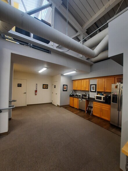 More Photos Of 900-948 Clay St, Oakland Unknown For Lease