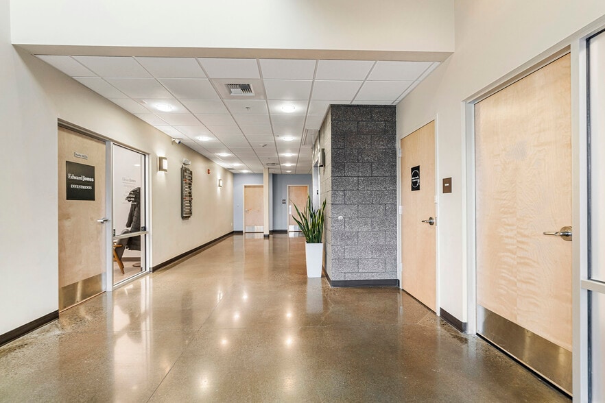 More Photos Of 8382 N Wayne Dr, Hayden Medical For Sale