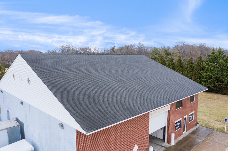 More Photos Of 20 McCarty Rd, Fredericksburg Industrial For Sale