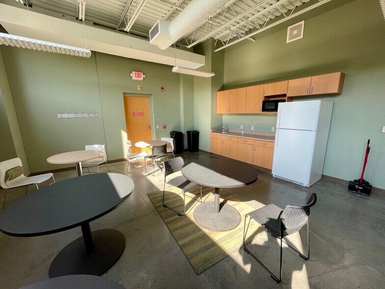 More Photos Of 201 Prairie Heights Dr, Verona Research And Development For Sale