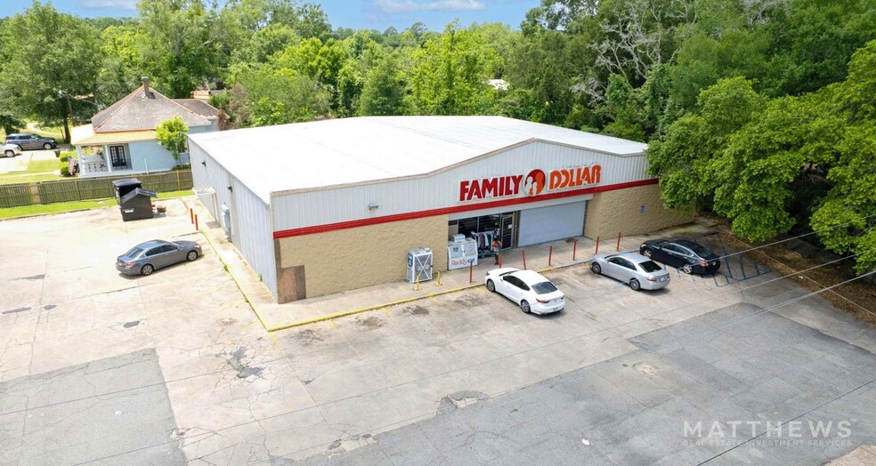 Primary Photo Of 710 W Main St, Ville Platte Freestanding For Lease