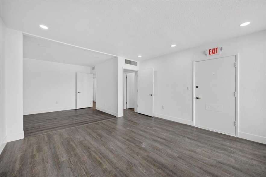 More Photos Of 28-40 E Minarets Ave, Pinedale Medical For Lease